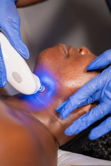 Theresa performing a Hydrafacial treatment at Meticulous Spa